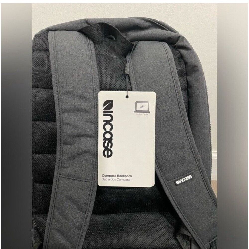 Incase Black Backpack - Picture 8 of 8